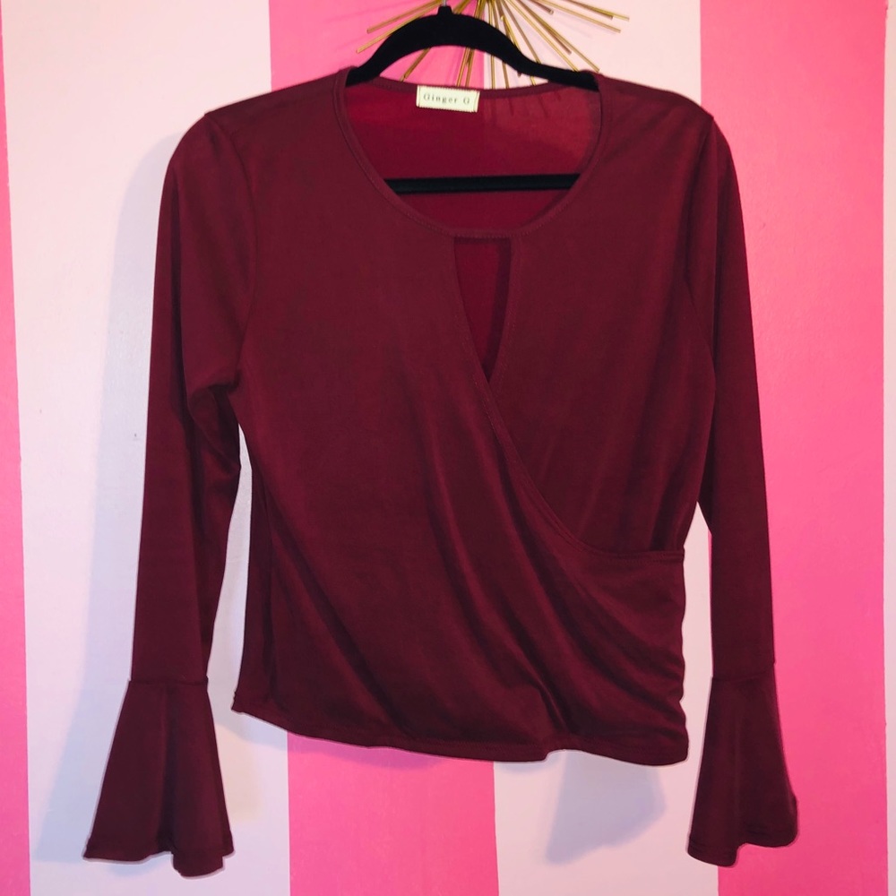 Bell sleeved v-cut top!